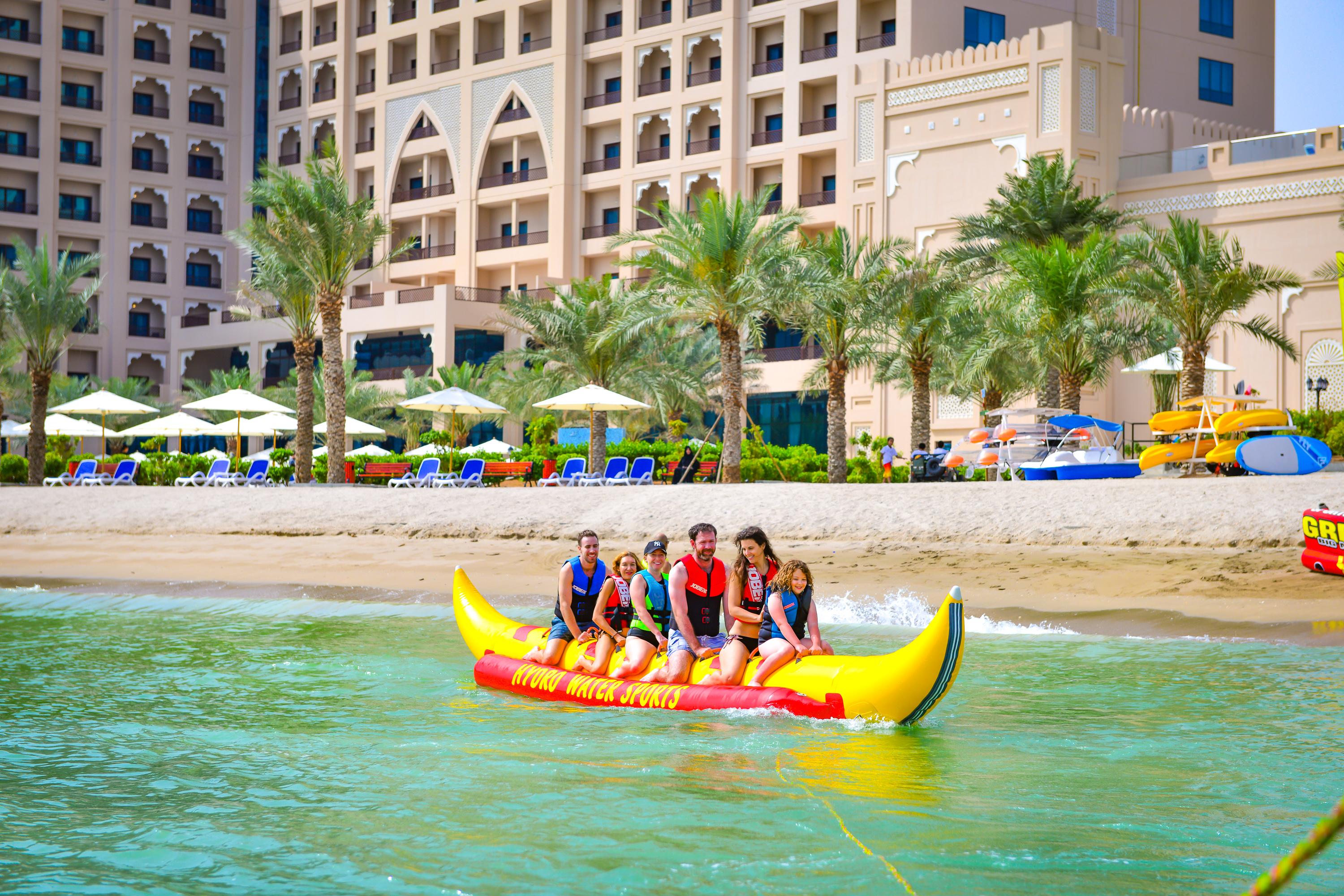 Al Bahar Hotel&Resort Fudschaira Exterior foto Banana boat