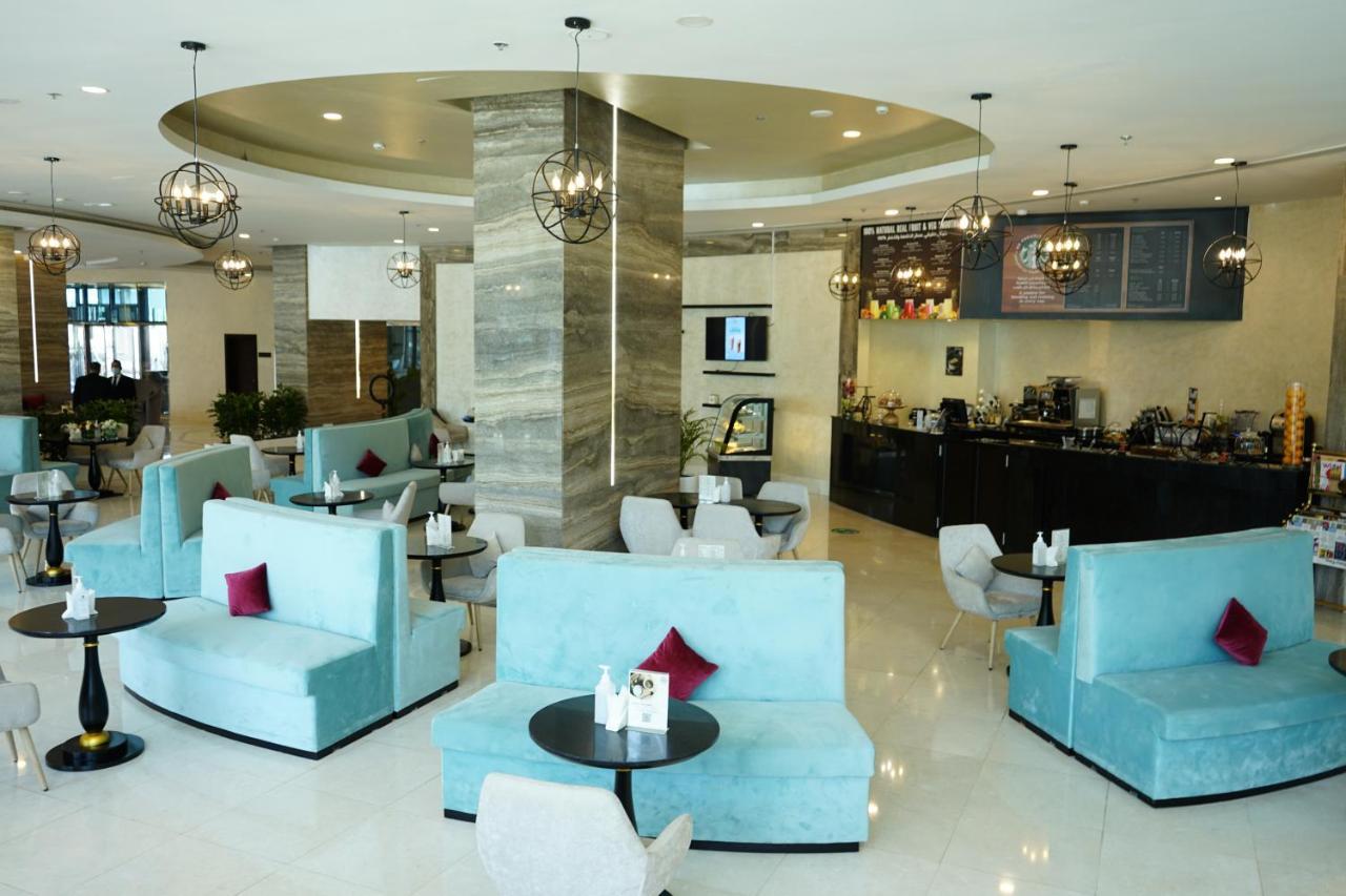 Al Bahar Hotel&Resort Fudschaira Exterior foto The restaurant at the hotel